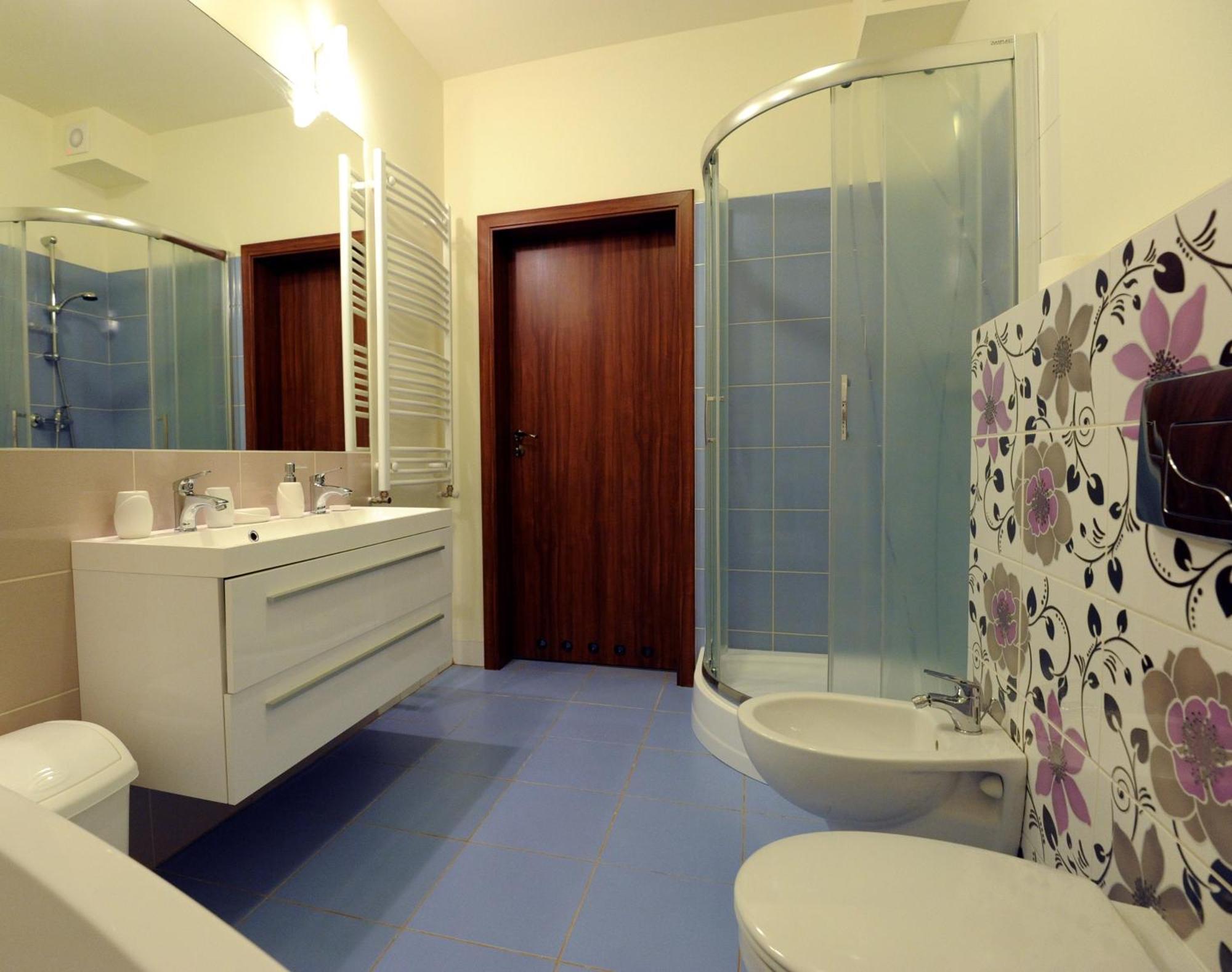 Palac Kobylin Экстерьер фото