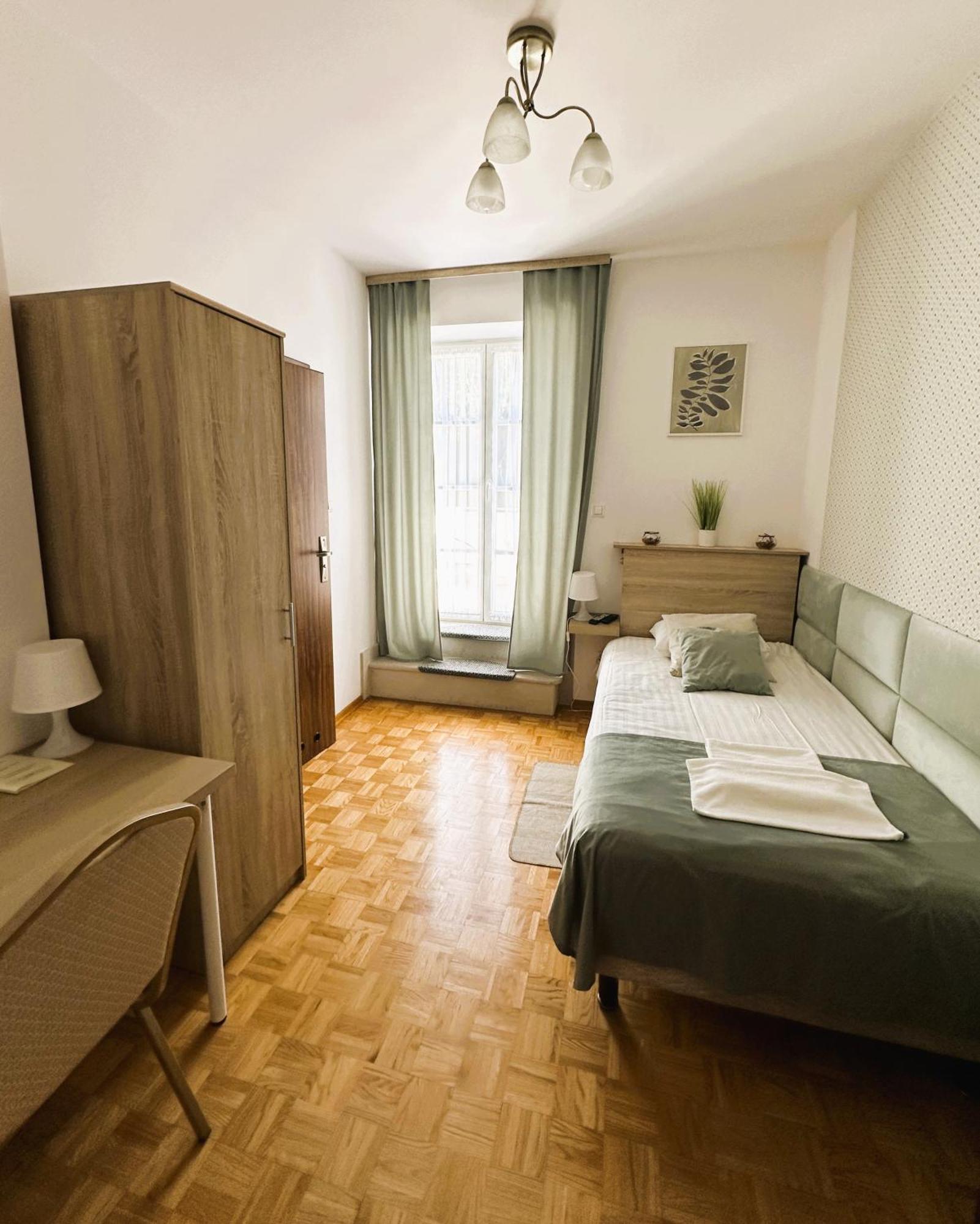 Palac Kobylin Экстерьер фото